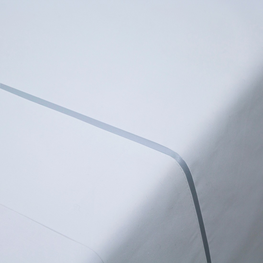 JUEGO SABANAS ELEGANCE PERCAL 200 HILOS BLANCO con ribete gris satinado - Imagen 3