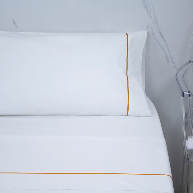 JUEGO SABANAS ELEGANCE PERCAL 200 HILOS BLANCO con ribete Dorado satinado - Imagen 3