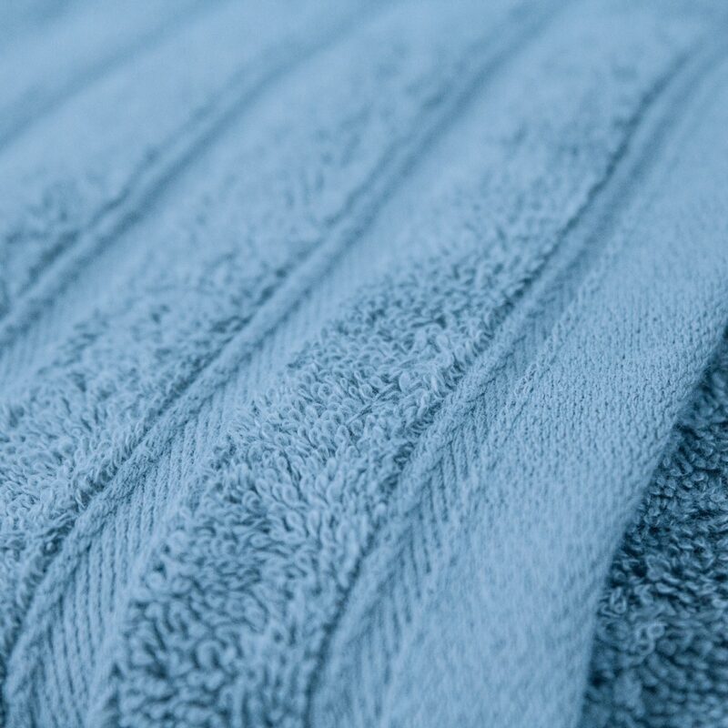 TOALLA DUCHA 70x140 - 500 gr algodón peinado 100%