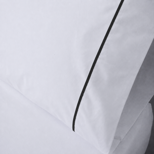 JUEGO SABANAS ELEGANCE PERCAL 200 HILOS BLANCO con ribete Negro satinado